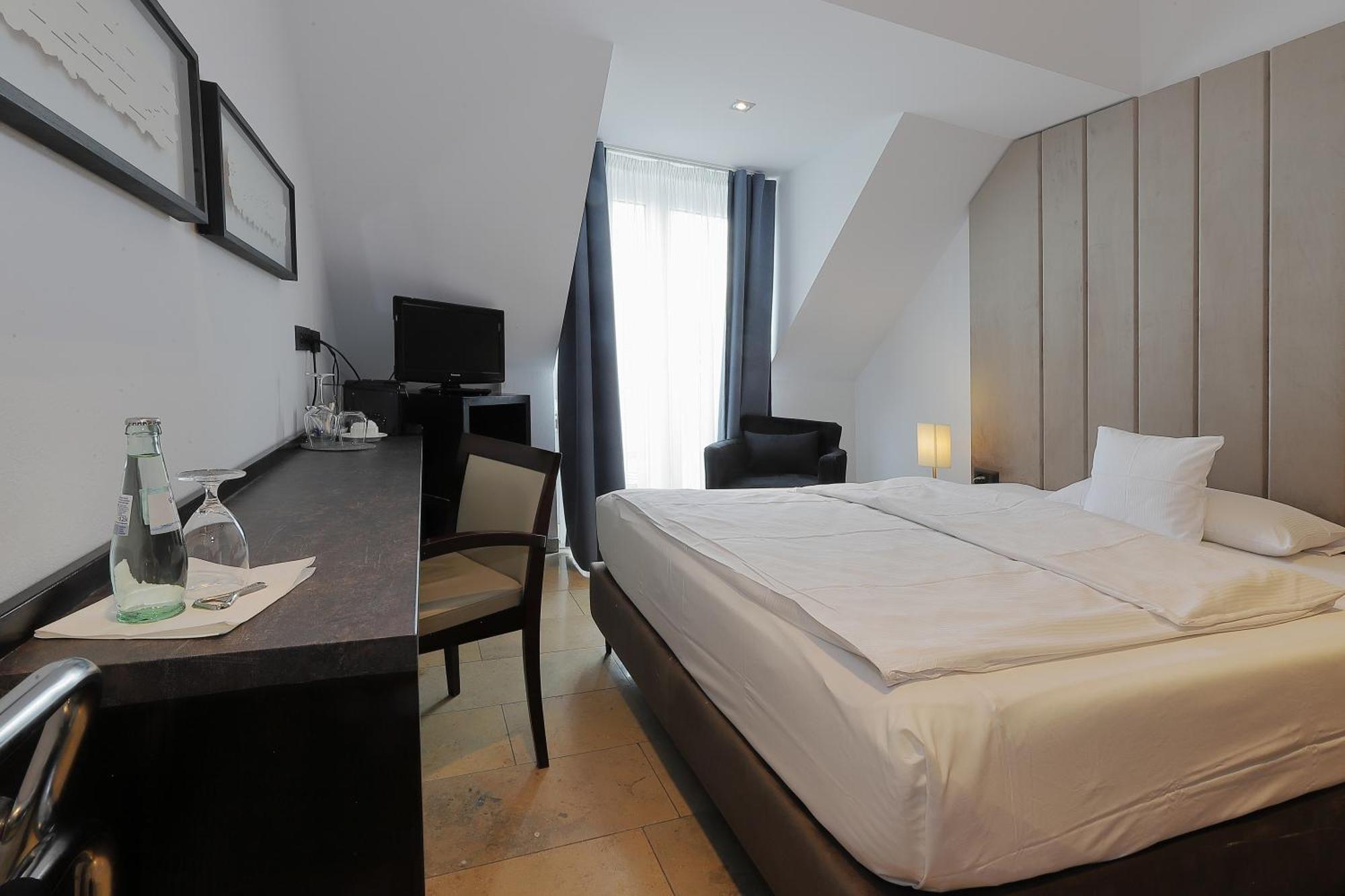 Devin Art Hotel Düsseldorf Dış mekan fotoğraf